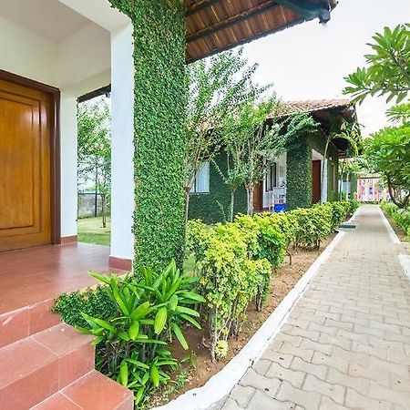 Hotel Riverside Resort And Spa Kumbakonam Exterior photo